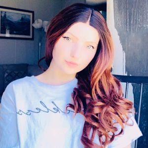 Meet your Posher, Lauren